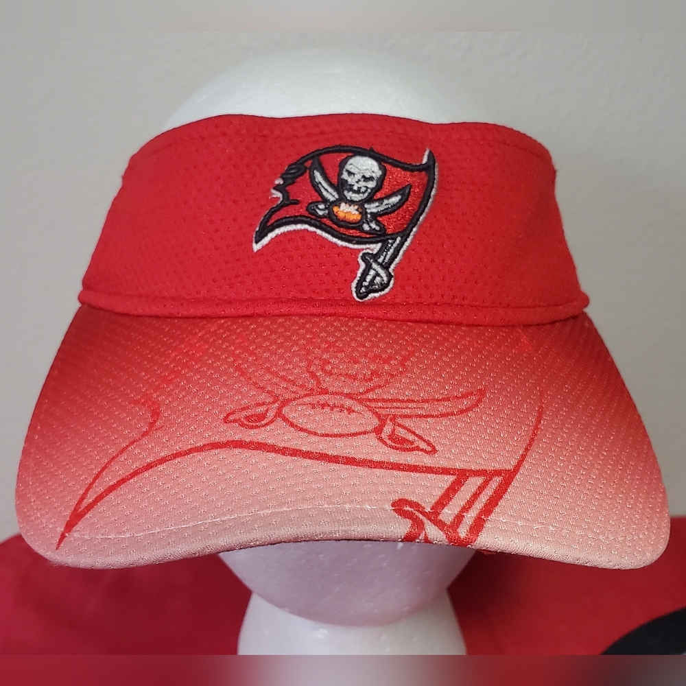 Tampa bay Buccaneers visor adjustable